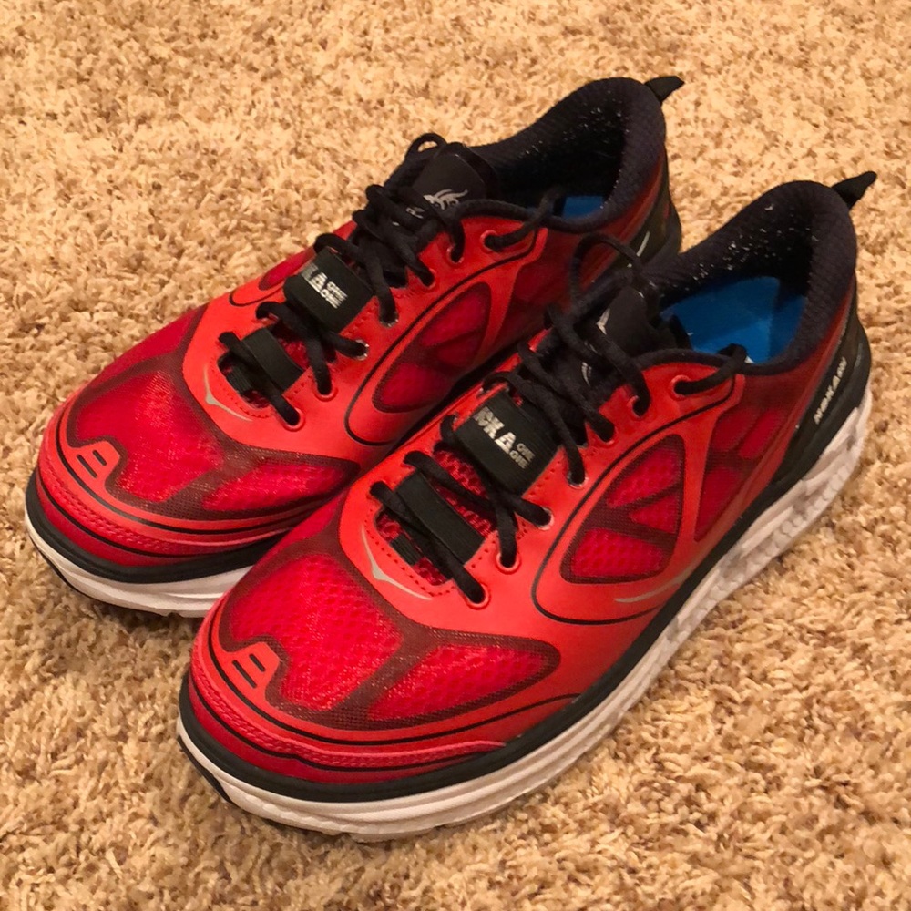 Hoka One One Conquest Size 7.5
